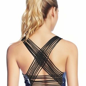 EUC Maaji reversible strappy cross back sports bra